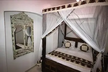 Shaba Boutique Hotel 