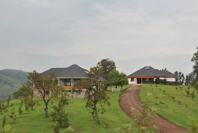 The Crested Crane Bwindi Hotel 