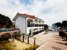 White Narae Pension 