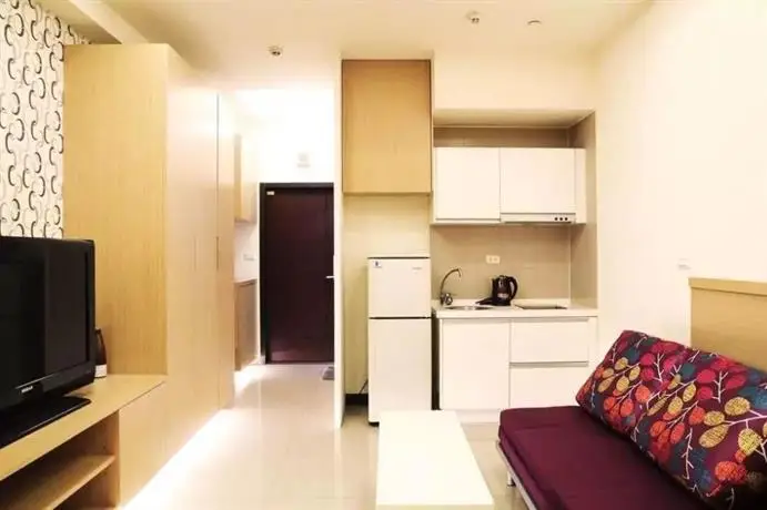 Q Square Apartment 