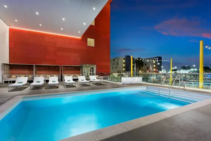 Courtyard by Marriott Santa Monica 