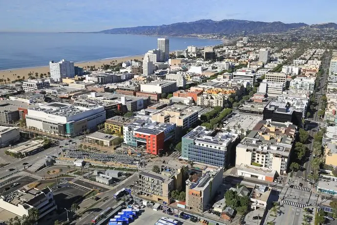 Courtyard by Marriott Santa Monica 