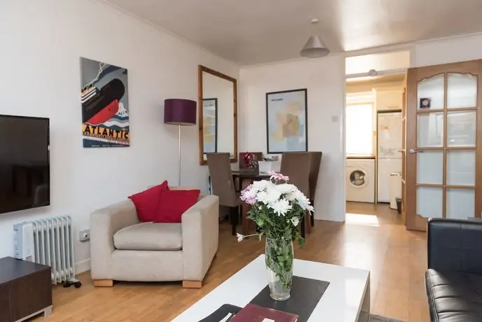 City Centre Salisbury Court 2 Bedroom - BHR Apartment