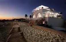 Luxury Beach Guest House 