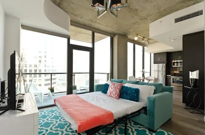 Urban DTLA VIP Penthouse with Pool Table 