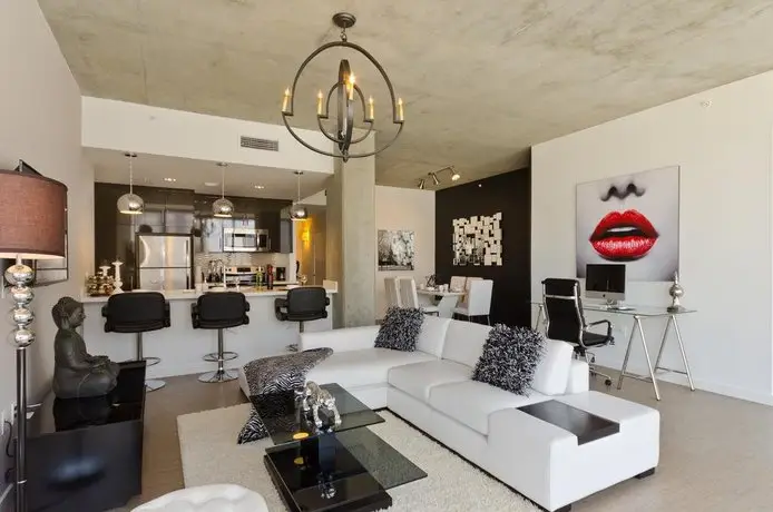 Urban DTLA VIP Penthouse with Pool Table 