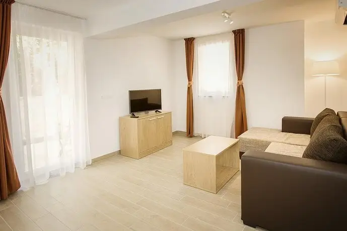 Residence Mediterraneo Baska 