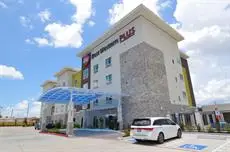 Best Western Plus Pasadena Inn & Suites 