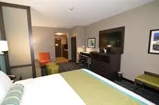 Best Western Plus Pasadena Inn & Suites 