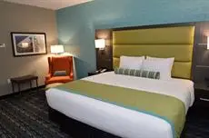 Best Western Plus Pasadena Inn & Suites 