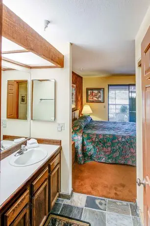 Aspen Creek 215 - Two Bedroom Condo 