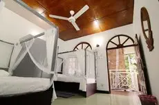 2in1 Kandy Hostel 