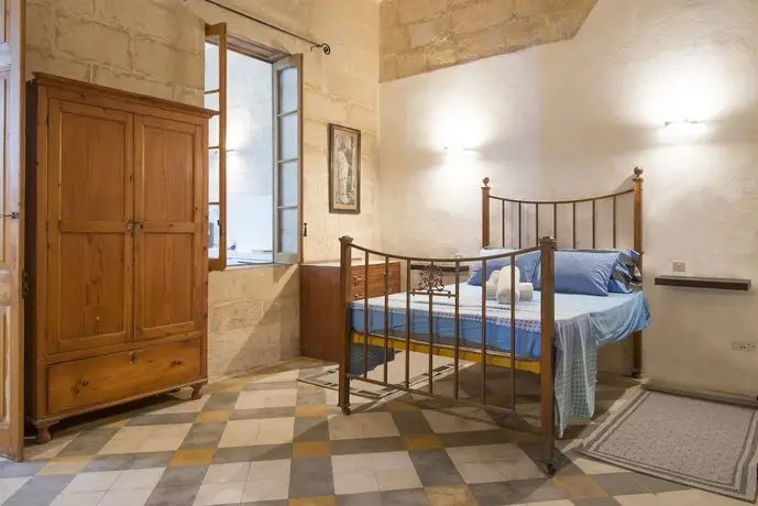 Valletta Bishop Apartment 