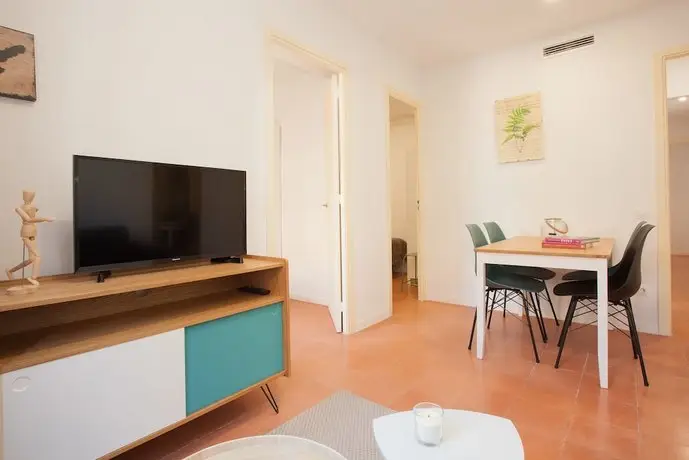 Click&Flat Europa Fira Apartments 