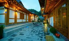 Leega Hanok 