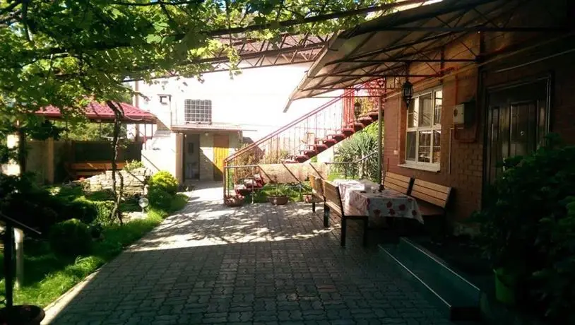 Guest House on Ordzhonikidze 3 