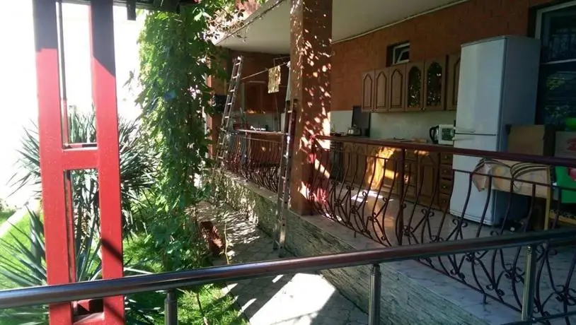 Guest House on Ordzhonikidze 3 