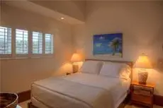 The Penthouse at Hale Pau Hana - Four Bedroom Condo 