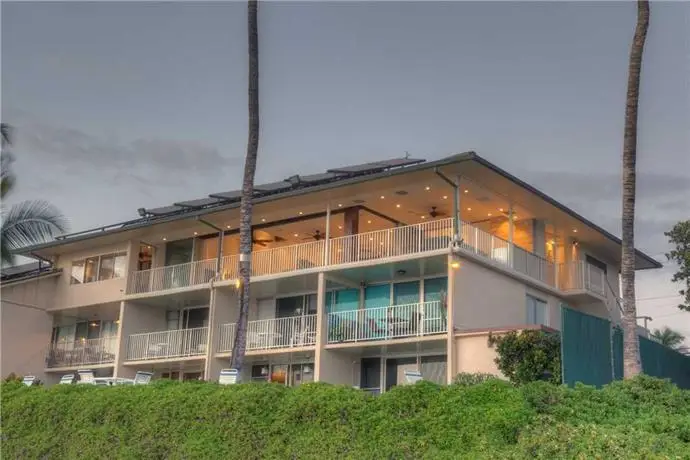 The Penthouse at Hale Pau Hana - Four Bedroom Condo 