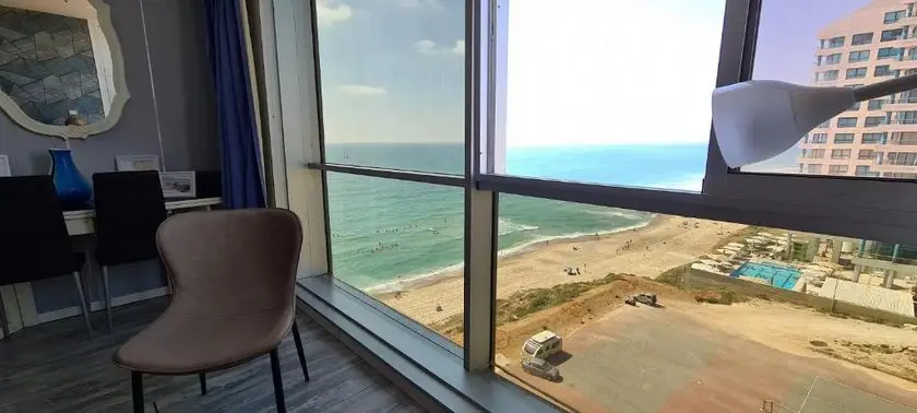 Sea side studio Apartment Herzliya 