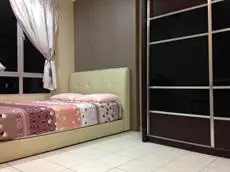 Cozy Homestay at Putra Place 