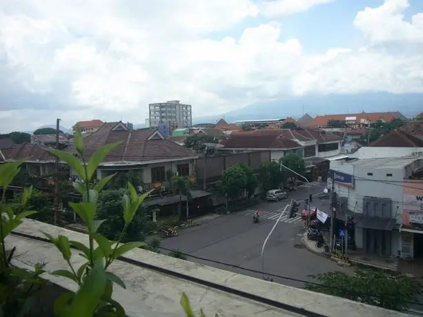 Kampong Tourist