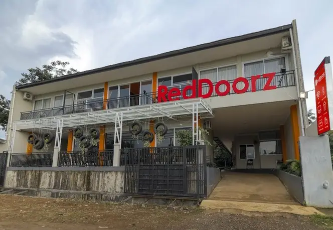 RedDoorz near Exit Toll Bogor