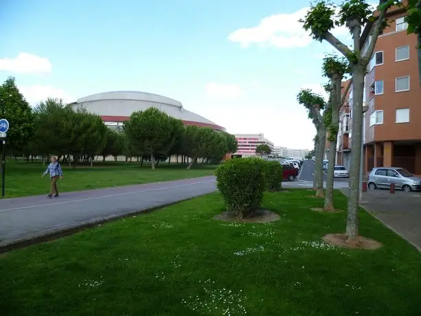 Puerta del Ebro Parking Libre 