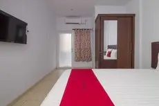 RedDoorz near Siloam Karawaci 2 