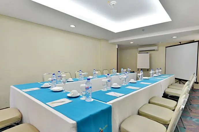 ZEN Rooms Tangerang Binong 