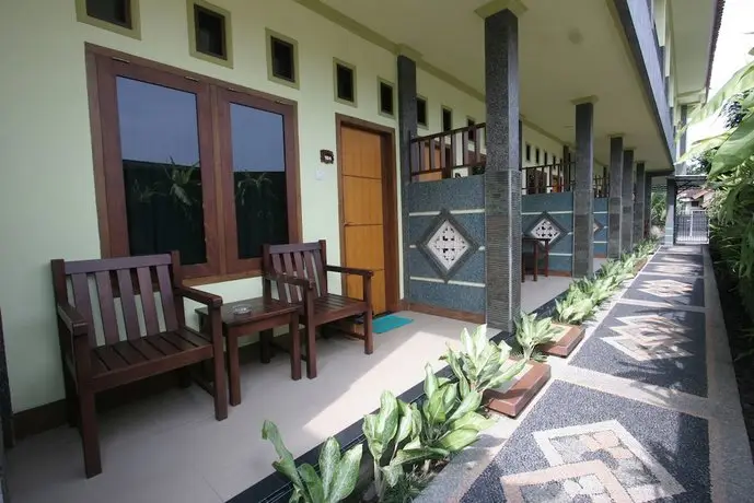 Sekardiyu Guest House 