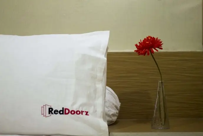 RedDoorz Apartment @ Taman Melati Margonda 