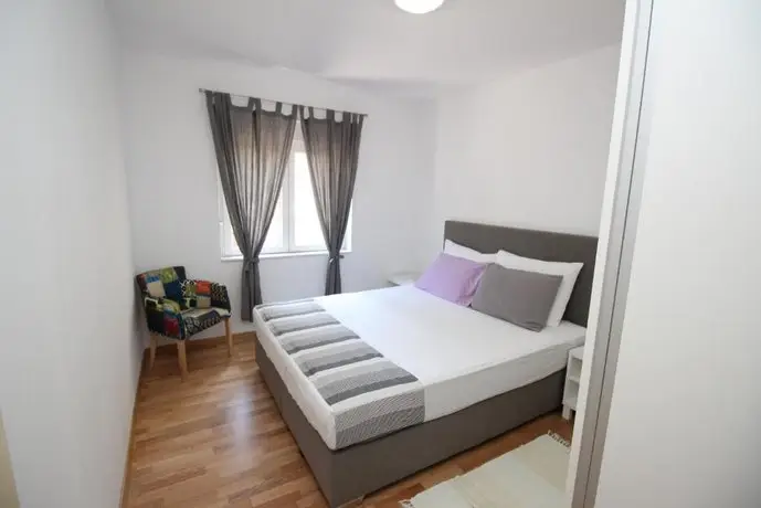 Apartments Devcic Punat