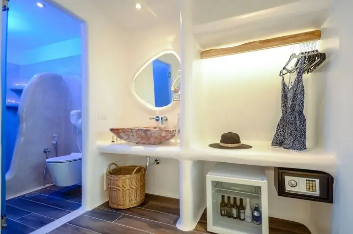 Naxos Island Escape Suites 