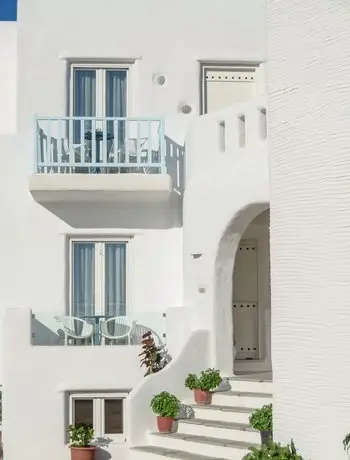 Naxos Island Escape Suites 