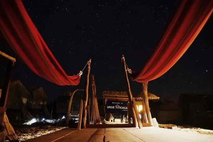 Uros Titicaca Lodge 