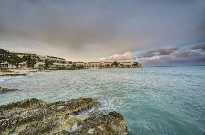 Hideaway At Royalton Negril 