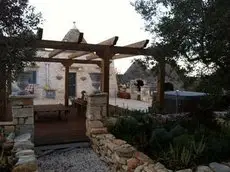 16 Trulli E Giardini 