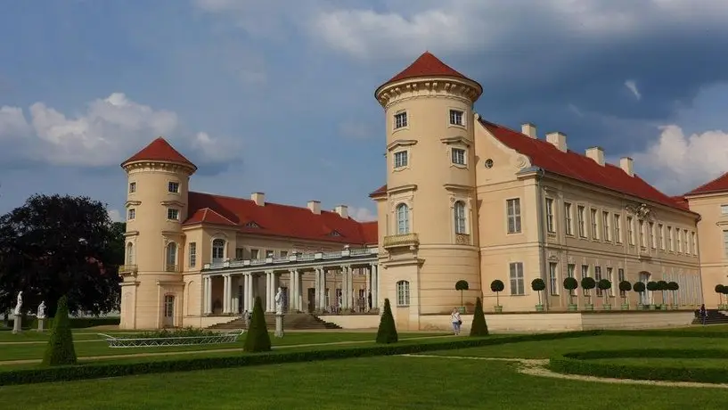 Rheinsberg Maisonette mit Blick auf Schloss-Park-See 