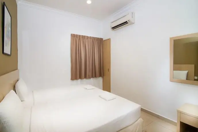 Golden View Serviced Apartments 