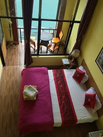 LePont Bungalow Hostel 