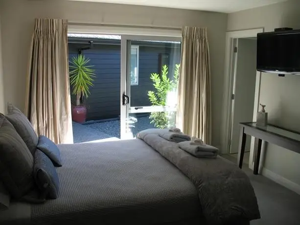 Karapiro Willows Luxury B & B