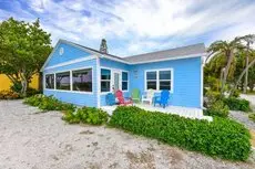 A House on Siesta Beach by Beachside Management 