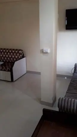 Linking Rd 9 BED Bandra West 1 BHK Apartment