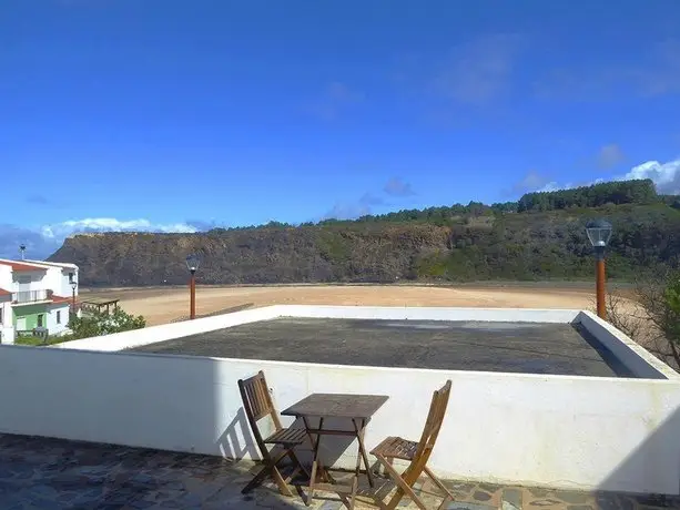 PEDRA DOS CORVOS Beach House