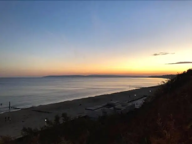 Sea Breeze Bournemouth 