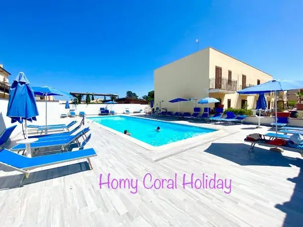 Homy Coral Holiday