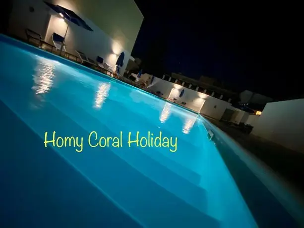 Homy Coral Holiday