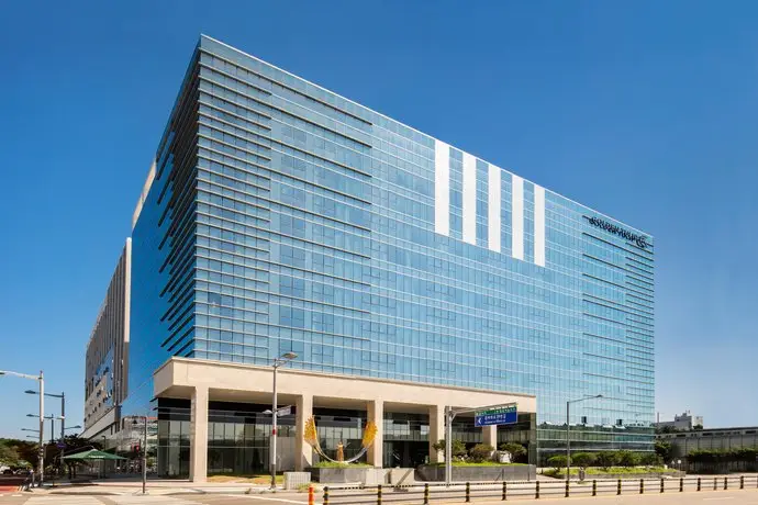 Golden Tulip Incheon Airport Hotel & Suites