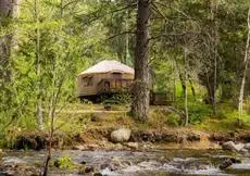 Yosemite Lakes River Yurt 21 